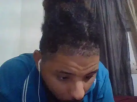 Snapshot of Dj-yefri-pauta chatting on November 13, 3:16 am Dj-yefri-pauta online show from November 13, 3:16 am