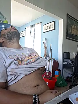 Snapshot of Dj-yefri-pauta chatting on January 7, 3:14 pm Dj-yefri-pauta online show from January 7, 3:14 pm