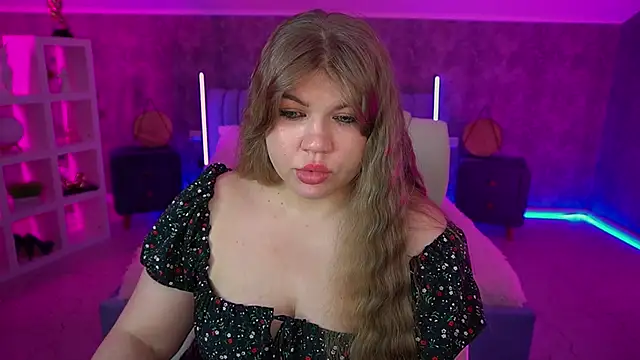 GabbieJay online show from June 16, 12:30 pm