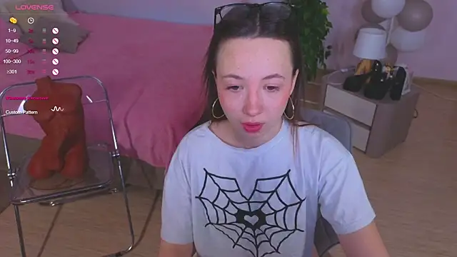 Hayle Hill online show from January 22, 5:26 am