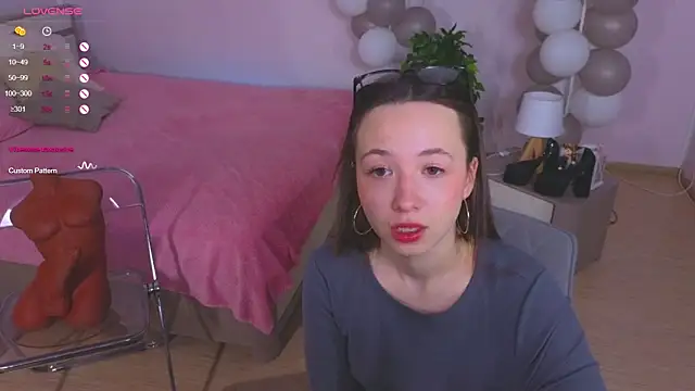 Hayle Hill online show from January 22, 8:29 am