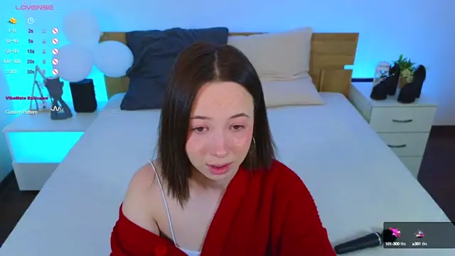 Hayle Hill online show from March 14, 2:10 am