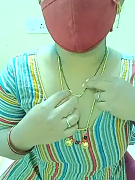 Snapshot of Indian-sweety chatting on January 23, 5:13 am Indian-sweety online show from January 23, 5:13 am