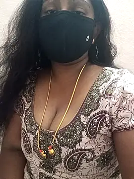 Snapshot of Indian-sweety chatting on February 15, 12:47 pm Indian-sweety online show from February 15, 12:47 pm