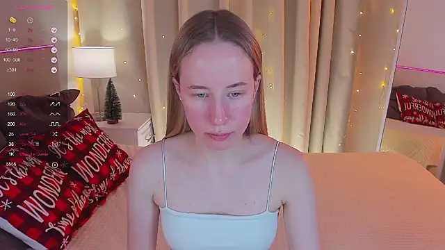 Snapshot of Cassie_Kelman chatting on December 8, 11:51 pm Cassie Kelman online show from December 8, 11:51 pm