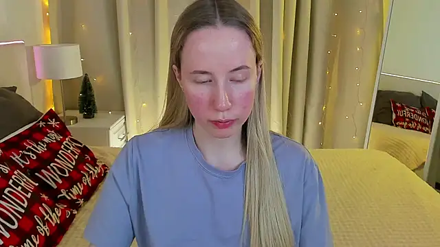 Snapshot of Cassie_Kelman chatting on December 19, 9:06 pm Cassie Kelman online show from December 19, 9:06 pm