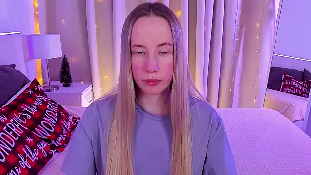 Snapshot of Cassie_Kelman chatting on December 20, 3:14 am Cassie Kelman online show from December 20, 3:14 am