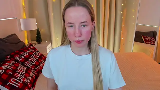 Snapshot of Cassie_Kelman chatting on December 20, 9:17 pm Cassie Kelman online show from December 20, 9:17 pm