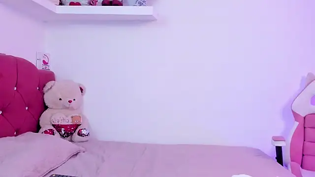 LucianaTomson online show from February 15, 11:14 pm