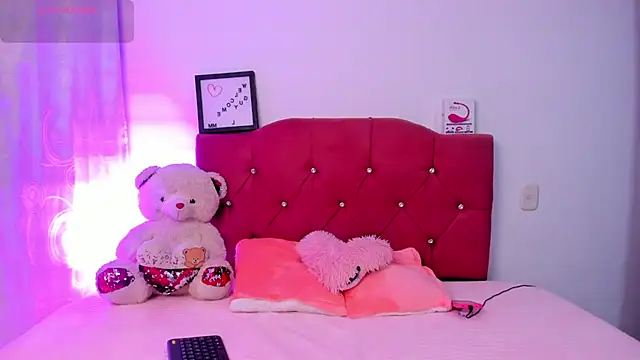 LucianaTomson online show from October 8, 11:02 pm