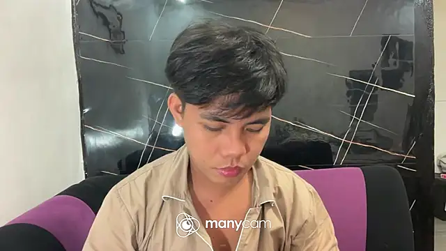 hoenika online show from February 8, 12:52 pm