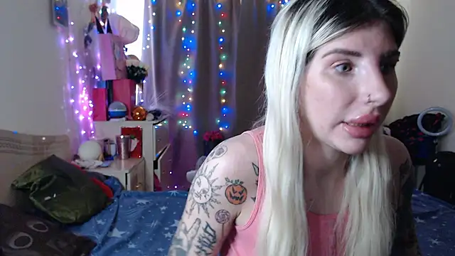 Snapshot of BLACKPeonyy chatting on September 14, 8:02 am BLACKPeonyy online show from September 14, 8:02 am