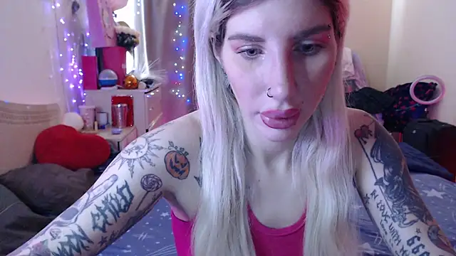 Snapshot of BLACKPeonyy chatting on September 21, 11:23 am BLACKPeonyy online show from September 21, 11:23 am