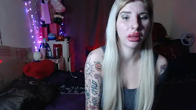 Snapshot of BLACKPeonyy chatting on October 13, 4:56 am BLACKPeonyy online show from October 13, 4:56 am