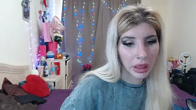 Snapshot of BLACKPeonyy chatting on October 28, 1:25 pm BLACKPeonyy online show from October 28, 1:25 pm