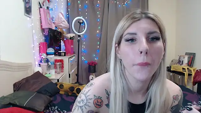 Snapshot of BLACKPeonyy chatting on November 3, 9:16 pm BLACKPeonyy online show from November 3, 9:16 pm