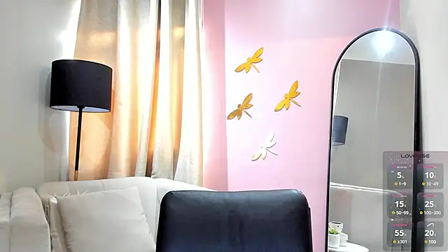 Snapshot of _alaiasmile_ chatting on February 1, 5:26 pm  alaiasmile  online show from February 1, 5:26 pm