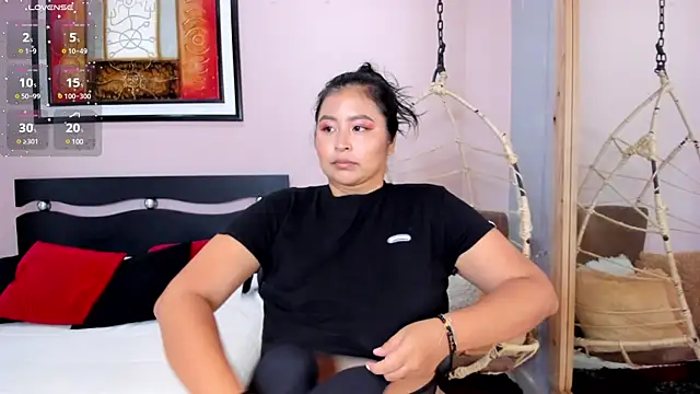 Snapshot of _alaiasmile_ chatting on February 11, 5:18 pm  alaiasmile  online show from February 11, 5:18 pm