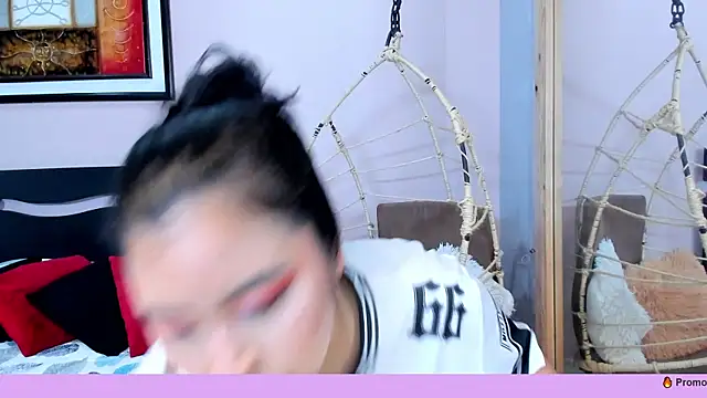 Snapshot of _alaiasmile_ chatting on February 22, 7:25 pm  alaiasmile  online show from February 22, 7:25 pm