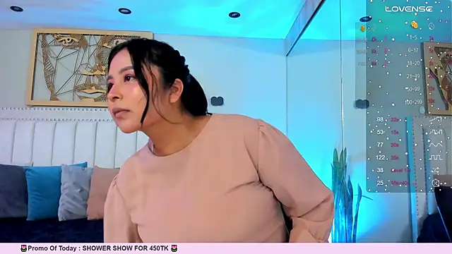 Snapshot of _alaiasmile_ chatting on March 13, 7:28 pm  alaiasmile  online show from March 13, 7:28 pm