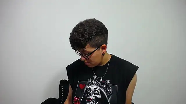 Snapshot of alex_noa chatting on January 24, 11:23 pm alex noa online show from January 24, 11:23 pm
