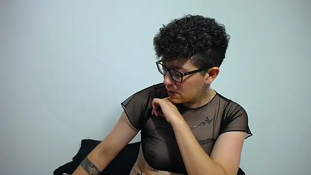 Snapshot of alex_noa chatting on February 3, 10:43 pm alex noa online show from February 3, 10:43 pm