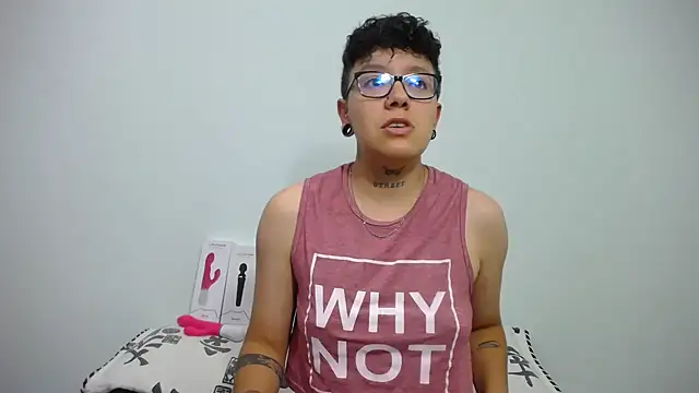 Snapshot of alex_noa chatting on February 19, 7:16 pm alex noa online show from February 19, 7:16 pm