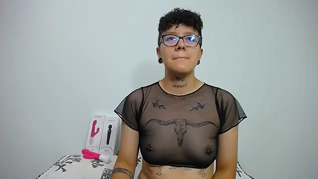 Snapshot of alex_noa chatting on February 21, 7:21 pm alex noa online show from February 21, 7:21 pm