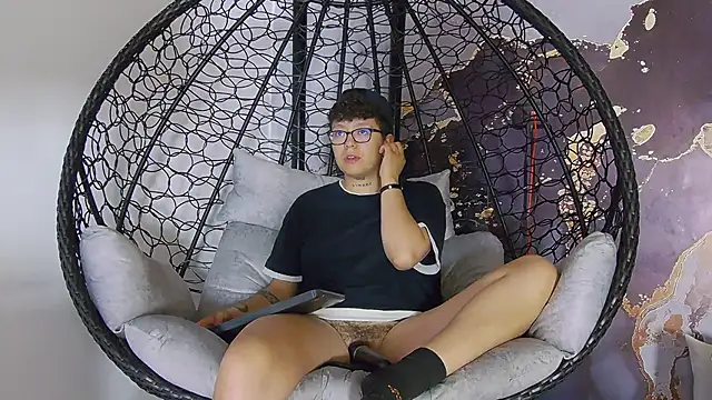 Snapshot of alex_noa chatting on October 3, 7:38 am alex noa online show from October 3, 7:38 am