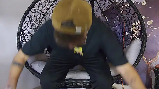 Snapshot of alex_noa chatting on October 10, 7:24 pm alex noa online show from October 10, 7:24 pm