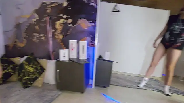 Snapshot of alex_noa chatting on October 22, 7:13 pm alex noa online show from October 22, 7:13 pm