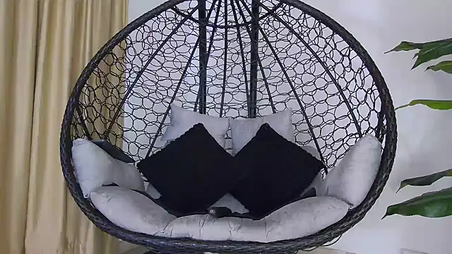 Snapshot of alex_noa chatting on November 6, 7:26 pm alex noa online show from November 6, 7:26 pm