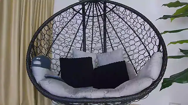 Snapshot of alex_noa chatting on November 12, 7:24 pm alex noa online show from November 12, 7:24 pm