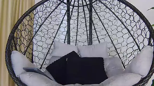 Snapshot of alex_noa chatting on November 17, 7:30 pm alex noa online show from November 17, 7:30 pm