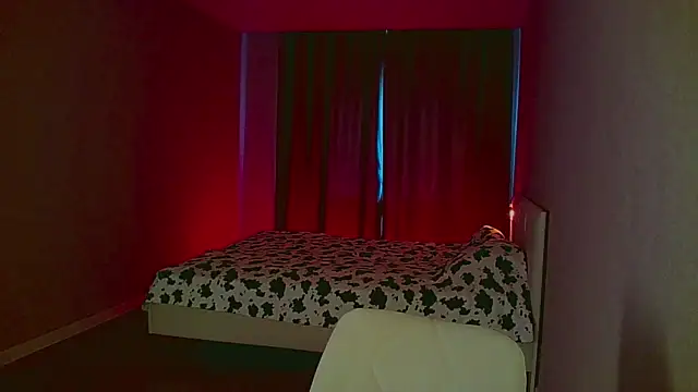 Snapshot of mia_raspberrie chatting on March 16, 4:30 am mia raspberrie online show from March 16, 4:30 am