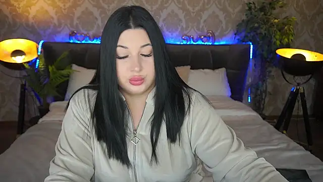 Snapshot of ArianaDarkk chatting on February 20, 8:47 pm ArianaDarkk online show from February 20, 8:47 pm