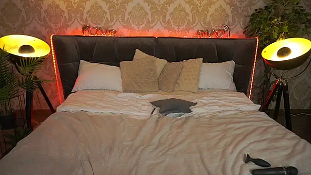 Snapshot of ArianaDarkk chatting on March 6, 4:30 am ArianaDarkk online show from March 6, 4:30 am