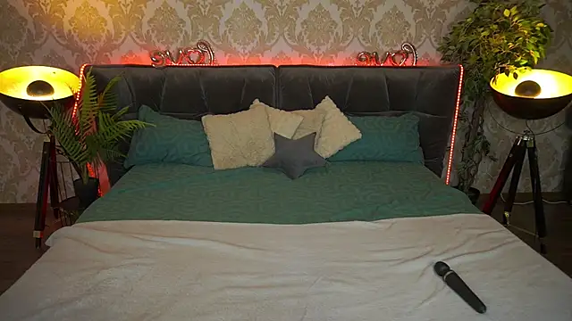 Snapshot of ArianaDarkk chatting on March 23, 12:04 am ArianaDarkk online show from March 23, 12:04 am