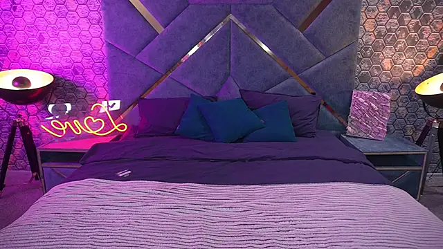 Snapshot of ArianaDarkk chatting on September 26, 7:51 pm ArianaDarkk online show from September 26, 7:51 pm