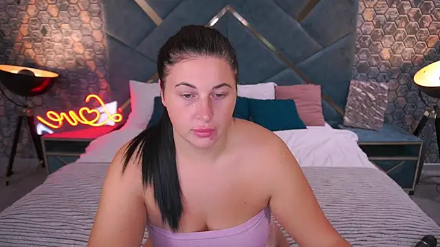 Snapshot of ArianaDarkk chatting on October 6, 7:44 pm ArianaDarkk online show from October 6, 7:44 pm