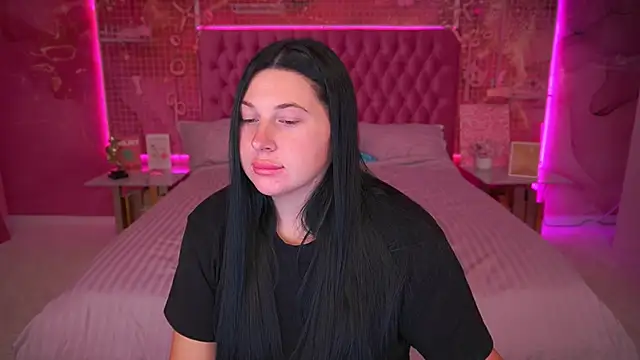 Snapshot of ArianaDarkk chatting on October 17, 7:49 pm ArianaDarkk online show from October 17, 7:49 pm