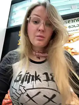 Teya moon  online show from March 22, 12:19 pm