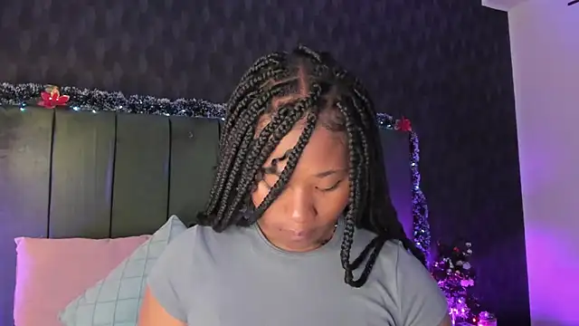Snapshot of Anneth__M chatting on December 19, 7:40 pm Anneth M online show from December 19, 7:40 pm
