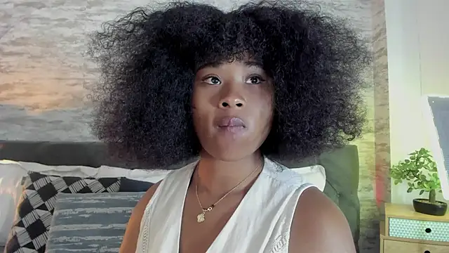 Anneth  M online show from October 1, 7:42 pm