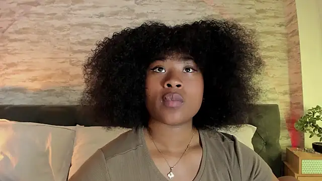 Anneth  M online show from October 8, 7:33 pm