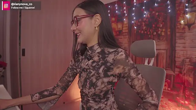 DanyNova Co online show from November 18, 9:08 pm