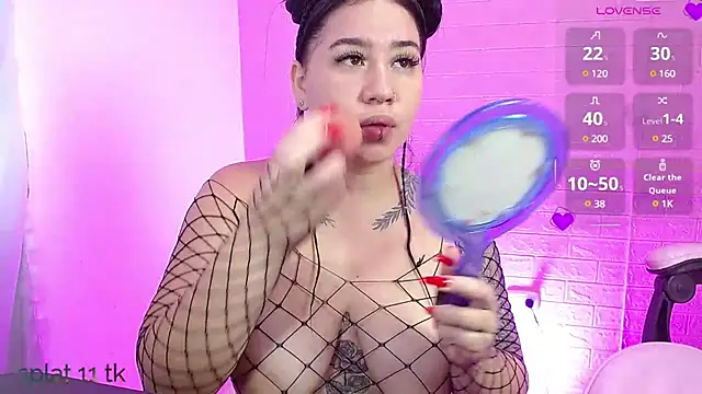  hooly online show from February 8, 3:21 pm