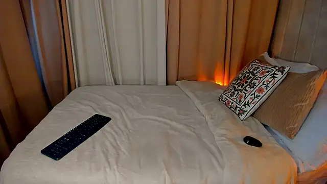 SofiMeza online show from February 4, 5:23 pm