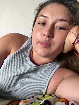 Snapshot of Sofia_Queen17 chatting on March 25, 2:17 am Sofia Queen17 online show from March 25, 2:17 am