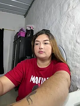 Snapshot of Sofia_Queen17 chatting on April 22, 10:50 am Sofia Queen17 online show from April 22, 10:50 am